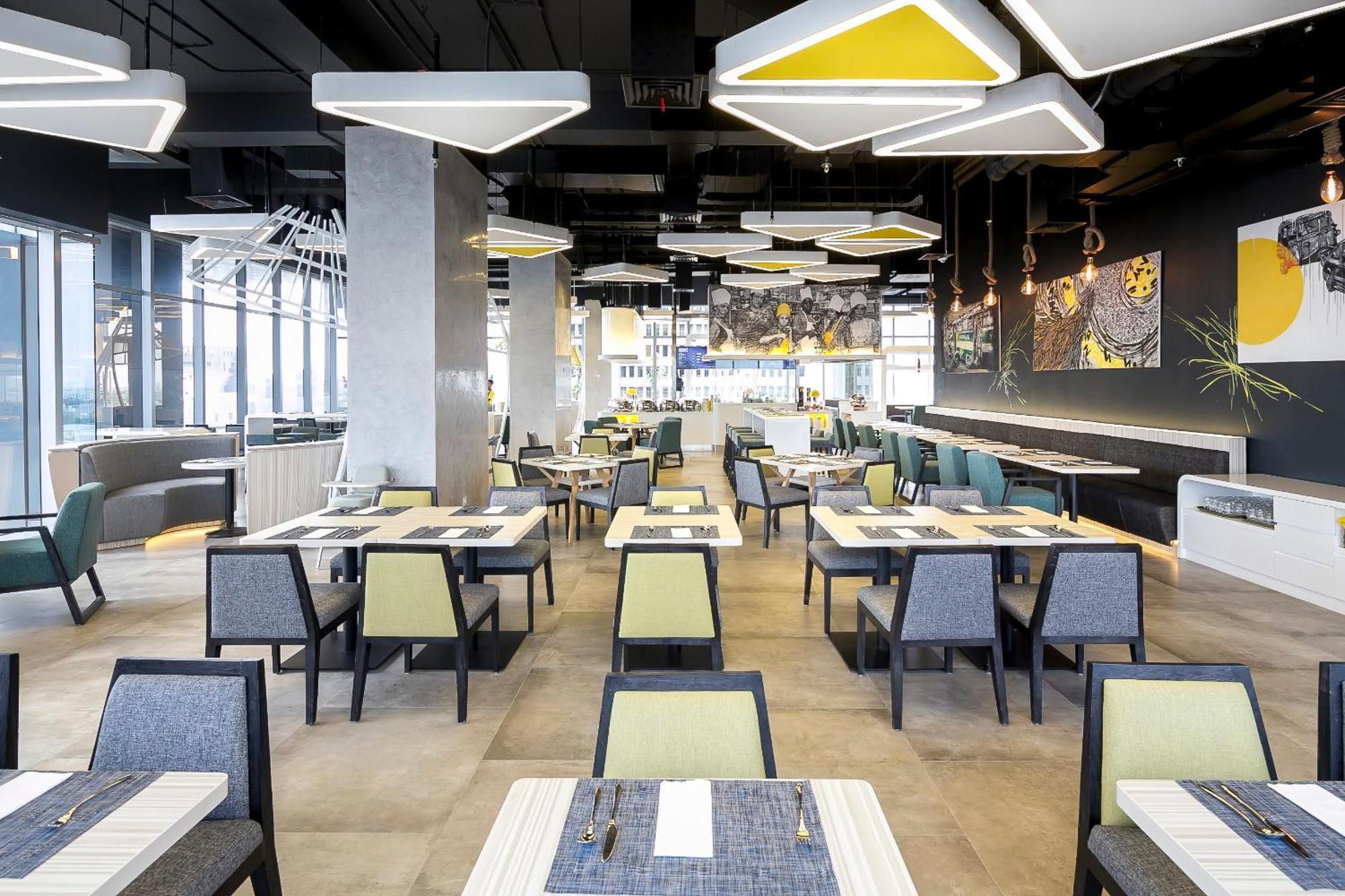 Yello Hotel Harmoni Джакарта Экстерьер фото
